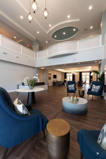 2_Suwanee_foyer